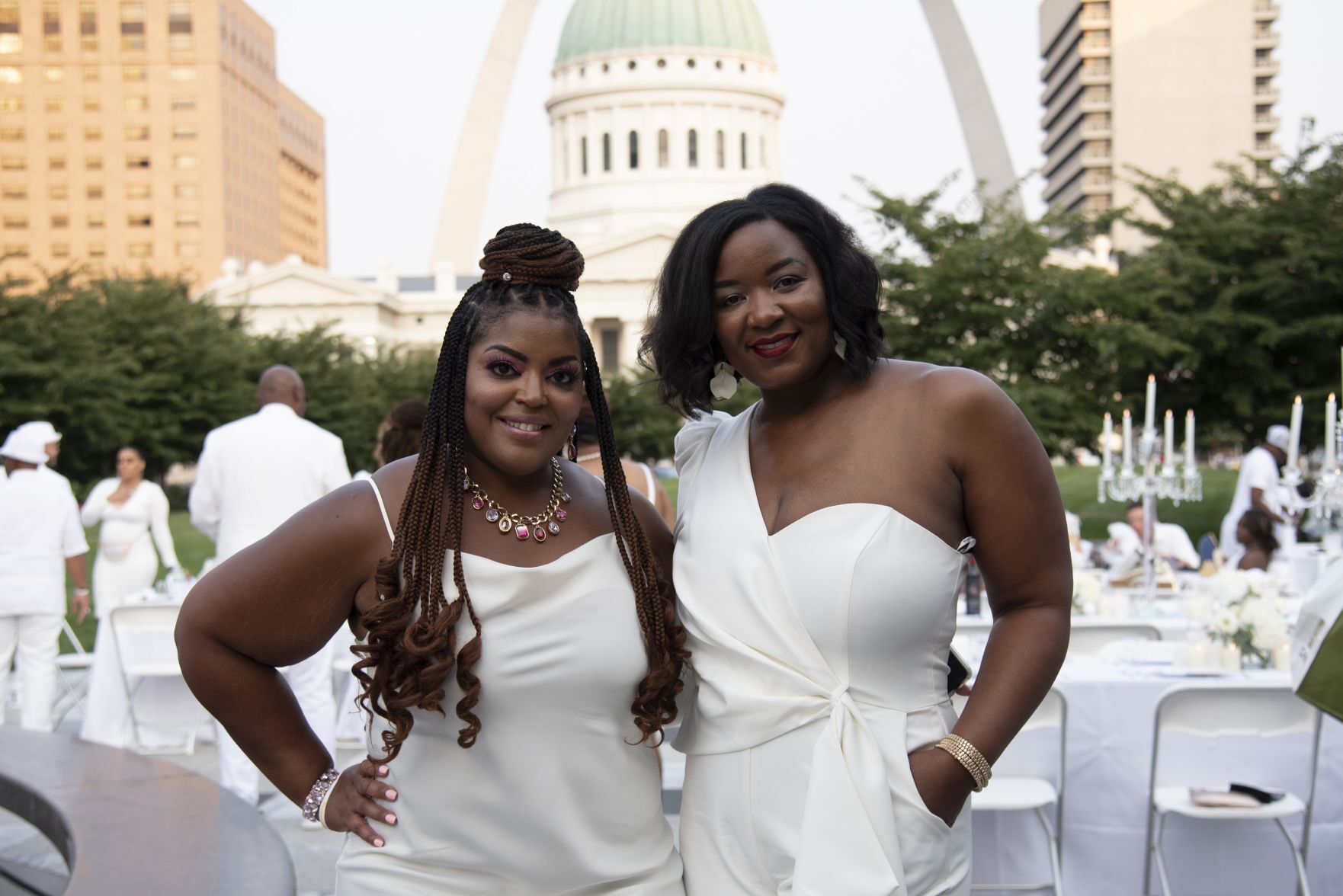 Melanie Moore, Chenell Hall